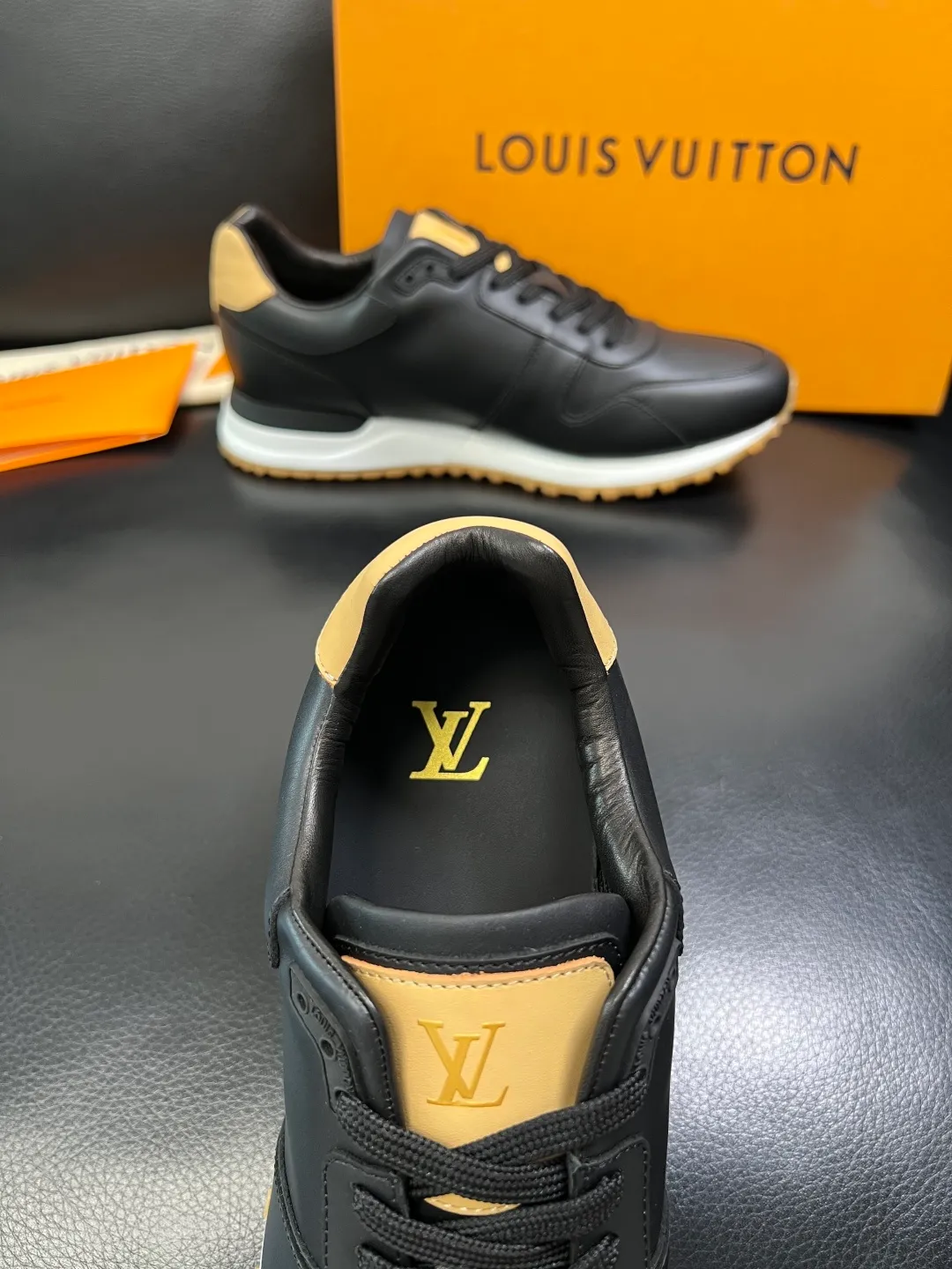 Men's shoes 💰740 Lv high quality top handicrafts Louis Vuitton, counters are equipped with the original factory, the uppers are imported from Italy, high-quality splicing colorful complex crafts, imported cowhide lining is soft and comfortable, soles: original soles specially provided by the original factory, T men's shoes 💰U exclusive movable molded soles are super comfortable, original factory single goods, code number 39-44 (customized 45)